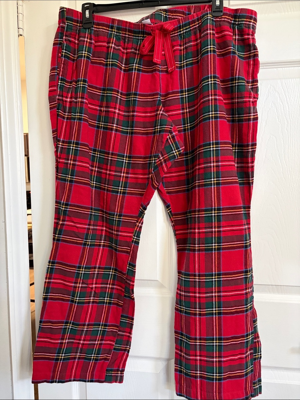 Old Navy Red Plaid Women's Pajama Pants with Drawstring